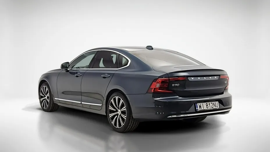 VOLVO S90 -