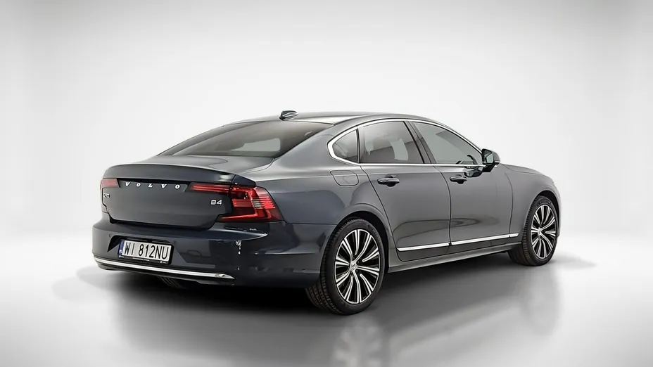 VOLVO S90 -