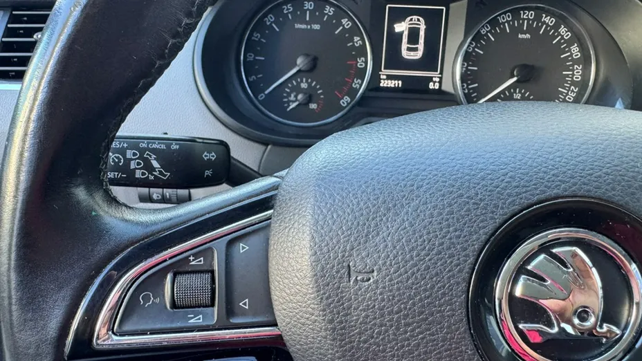 SKODA Octavia -