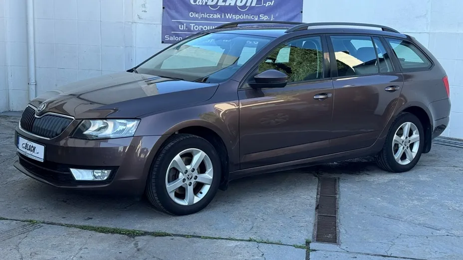 SKODA Octavia -