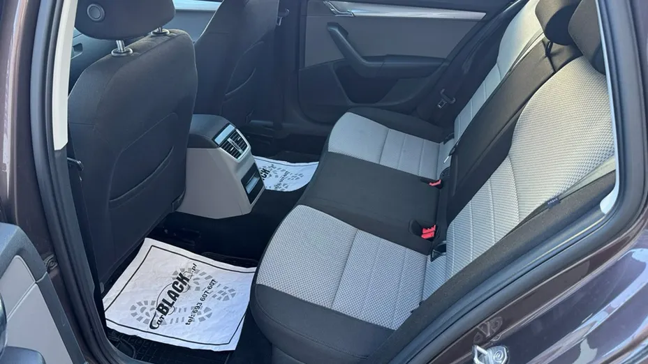 SKODA Octavia -