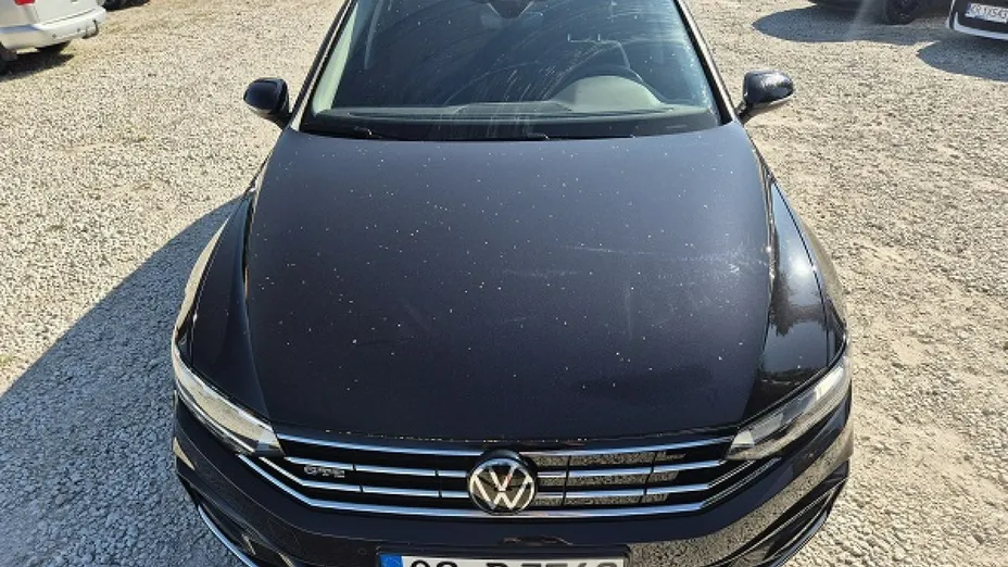VOLKSWAGEN Passat -