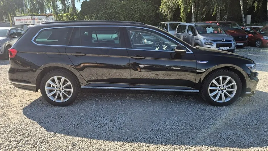 VOLKSWAGEN Passat -