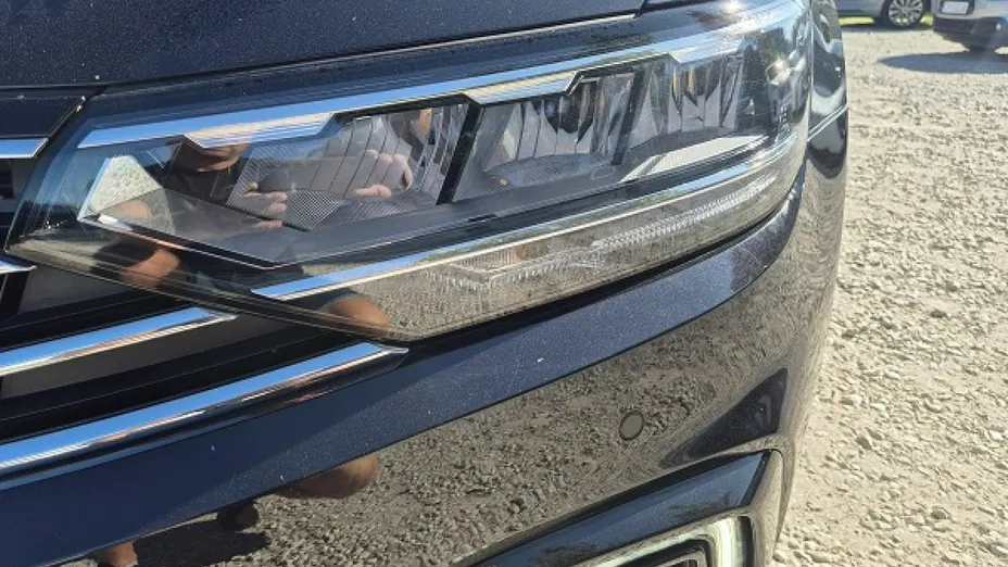 VOLKSWAGEN Passat -