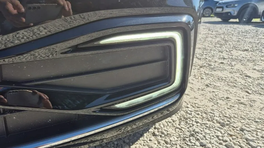 VOLKSWAGEN Passat -