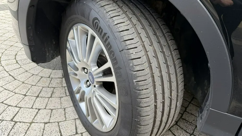 FORD Kuga -
