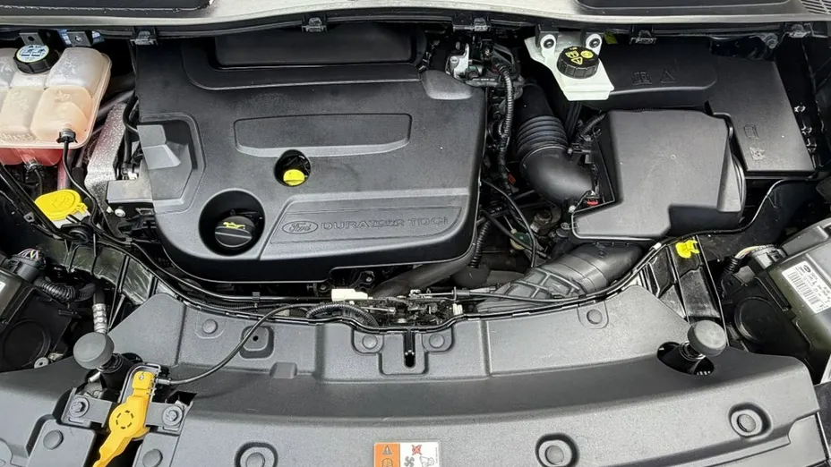 FORD Kuga -