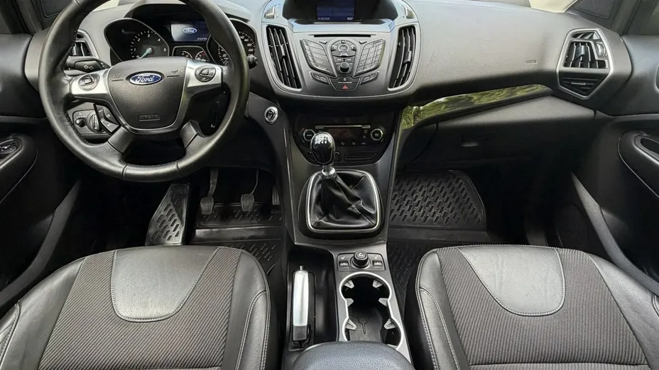 FORD Kuga -