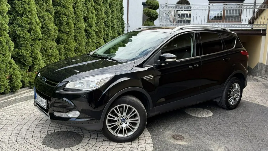 FORD Kuga -
