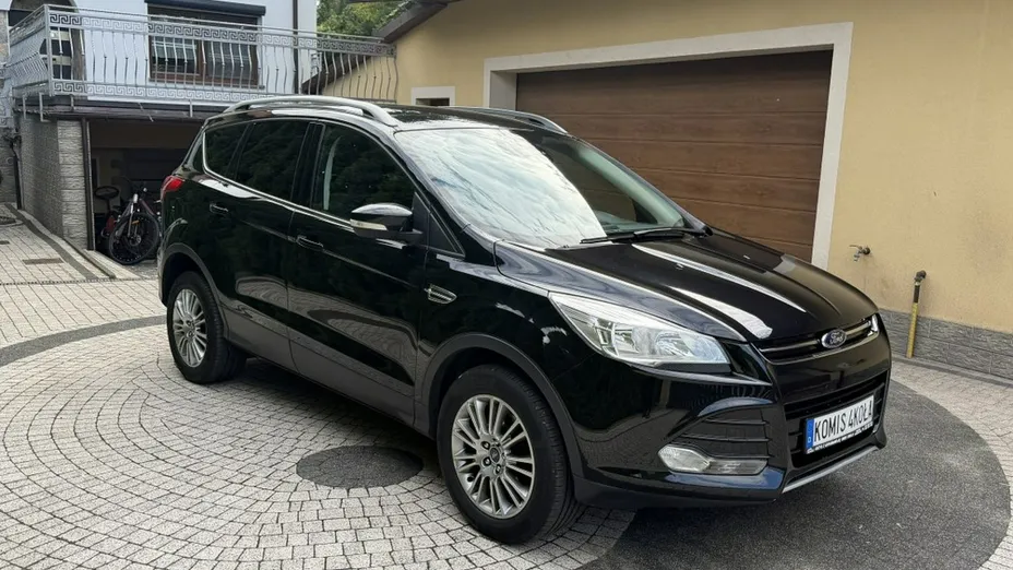 FORD Kuga -