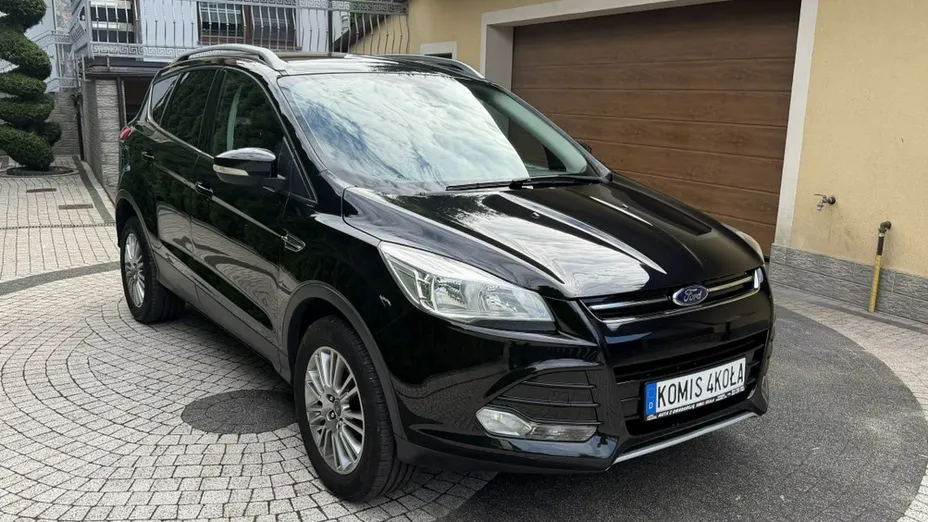 FORD Kuga -