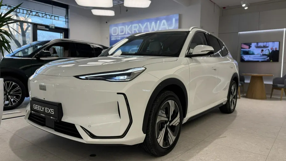GEELY EX5 -