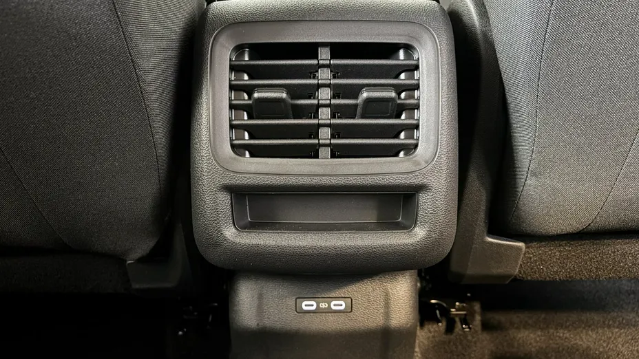 VOLKSWAGEN T-ROC -