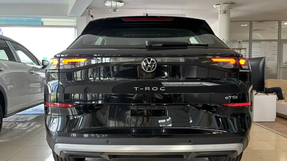 VOLKSWAGEN T-ROC -