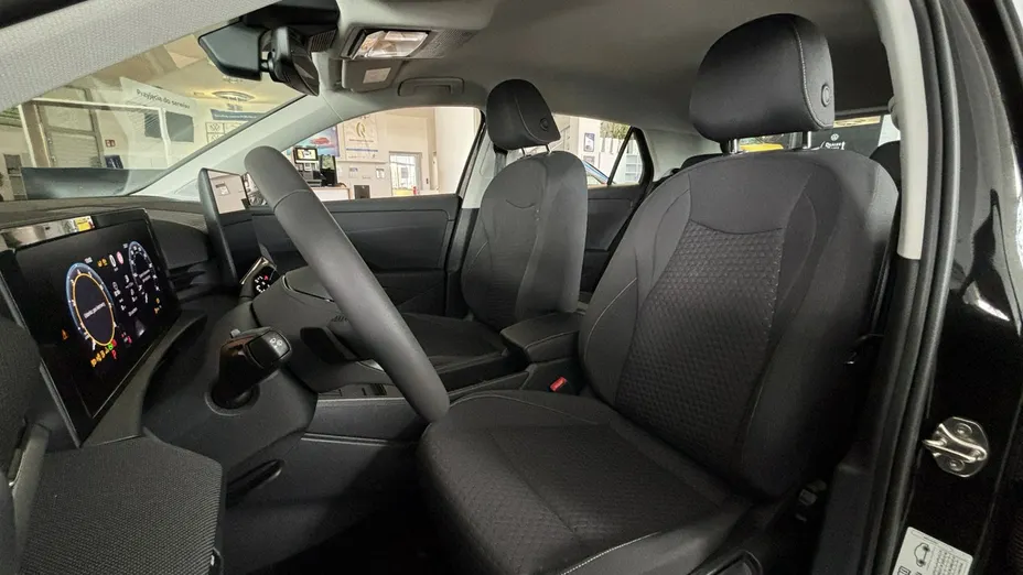 VOLKSWAGEN T-ROC -