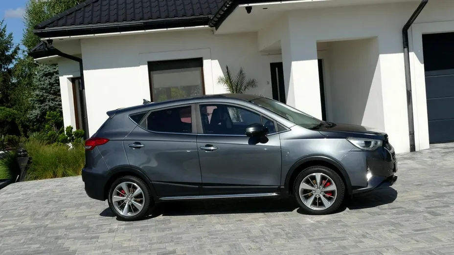 VOLKSWAGEN T-ROC -