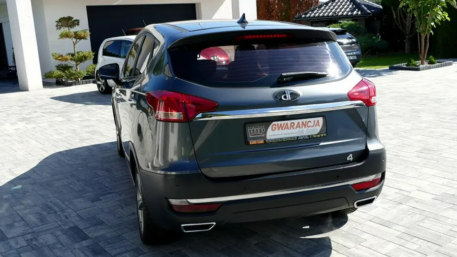 VOLKSWAGEN T-ROC -