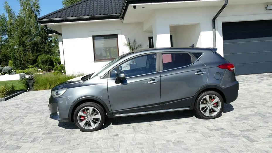 VOLKSWAGEN T-ROC -