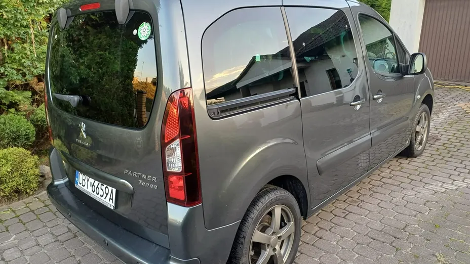 PEUGEOT Partner -