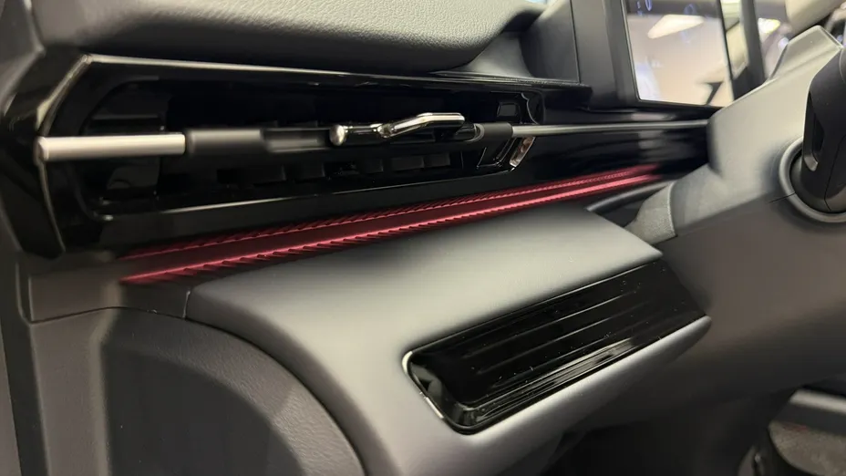 GEELY EX5 -