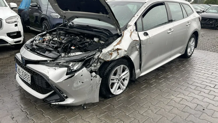 TOYOTA Corolla -