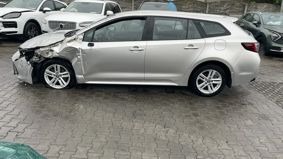TOYOTA Corolla -