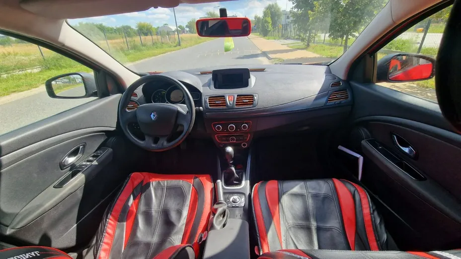 RENAULT Megane -