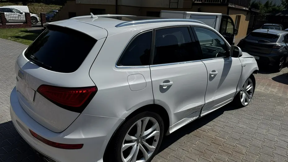 AUDI SQ5 -