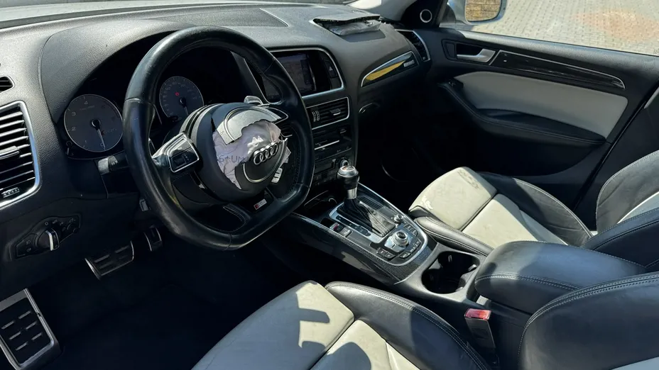 AUDI SQ5 -