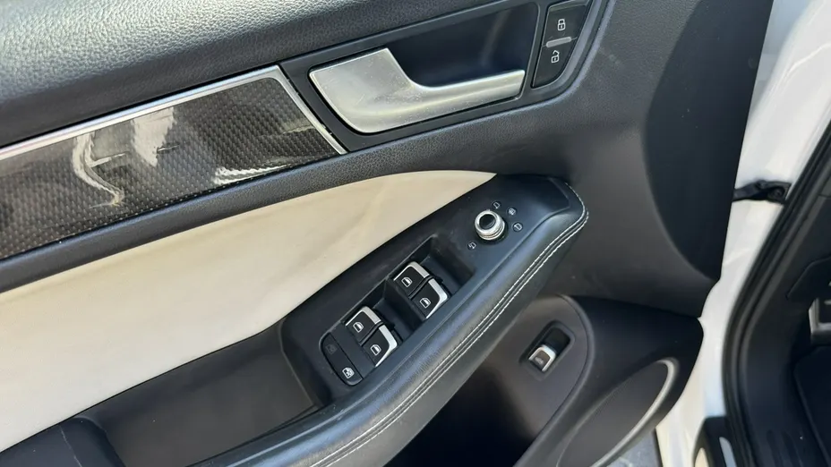 AUDI SQ5 -