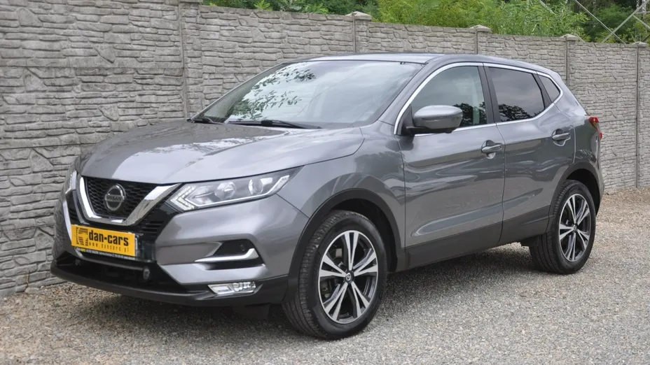 NISSAN Qashqai -