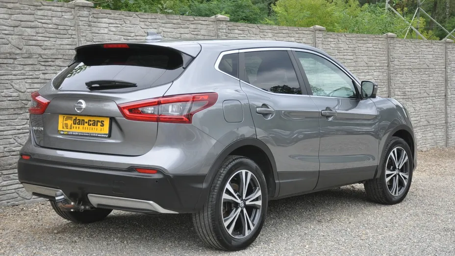 NISSAN Qashqai -