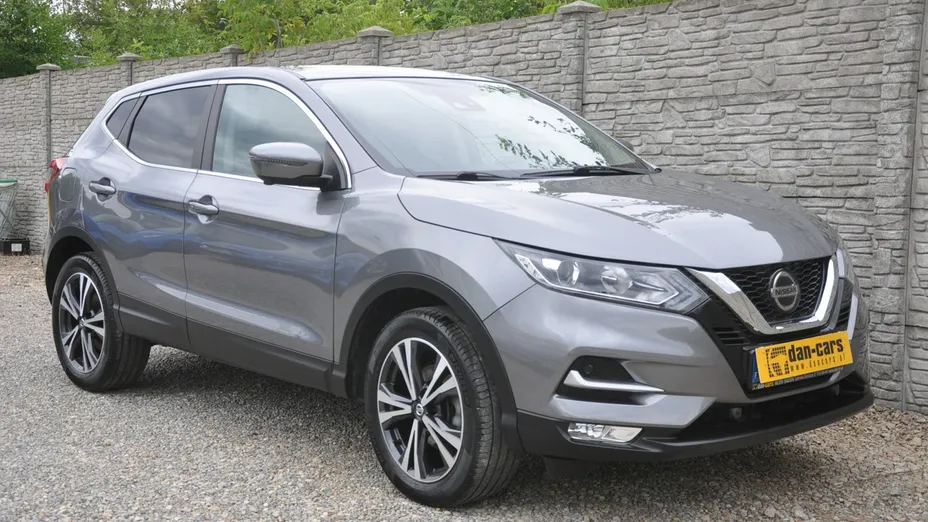 NISSAN Qashqai -