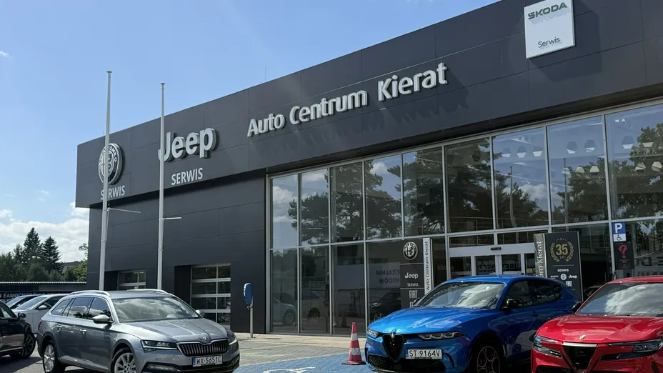 SKODA Superb -