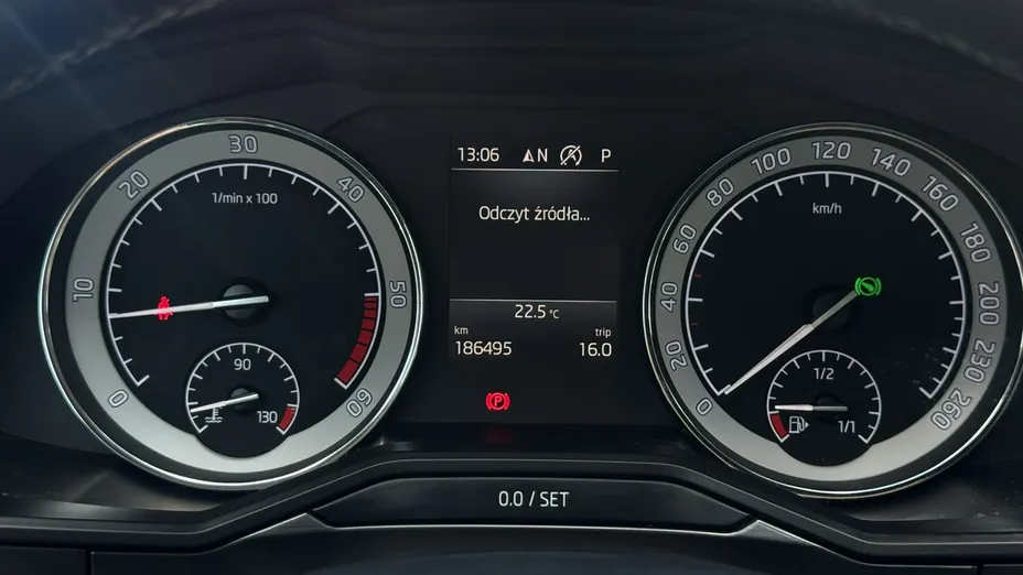 SKODA Superb -