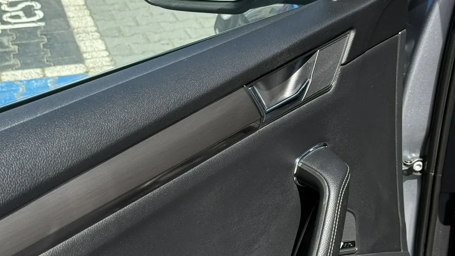 SKODA Superb -