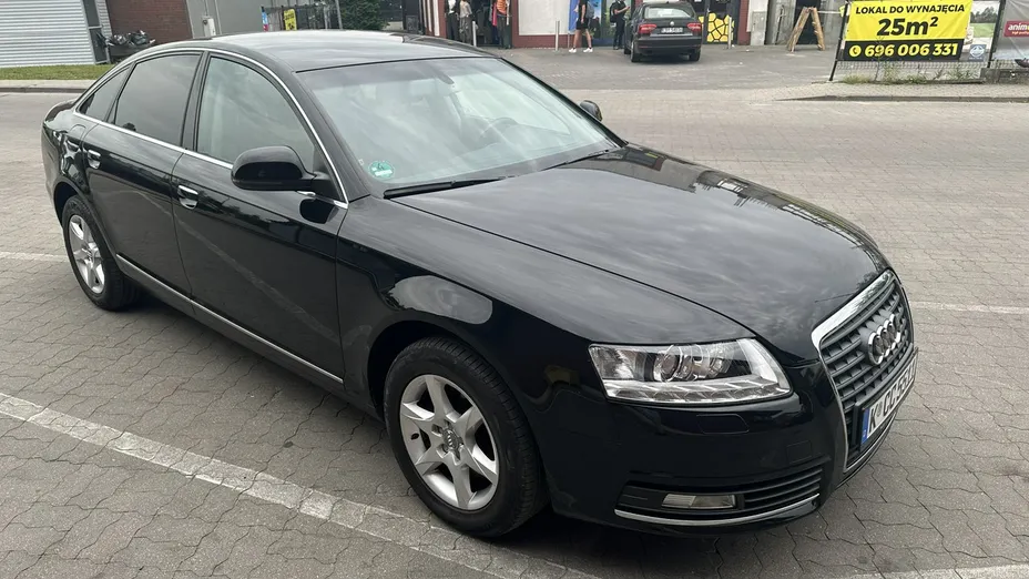 AUDI A6 -