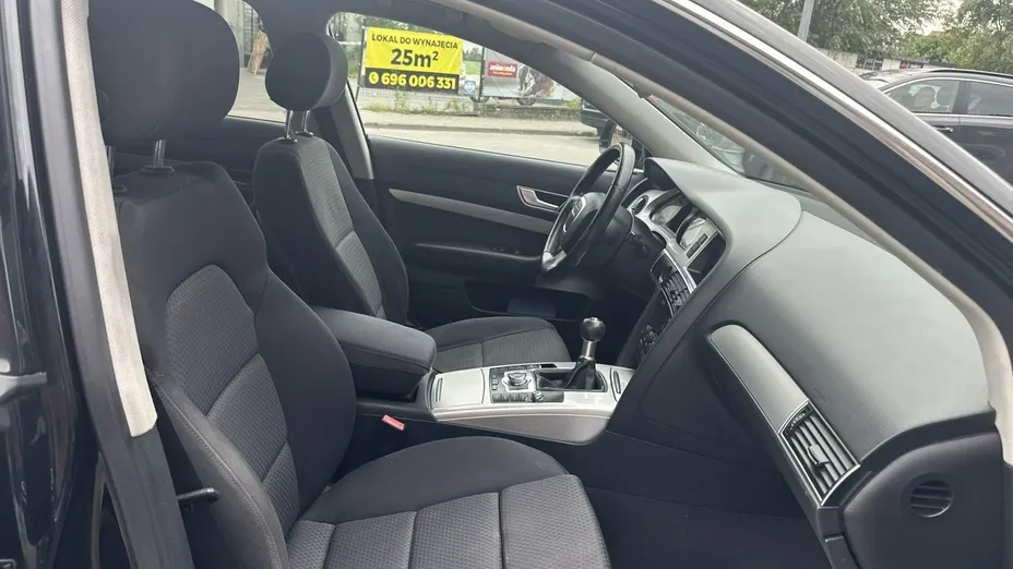 AUDI A6 -