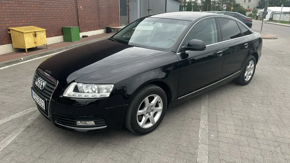 AUDI A6 -
