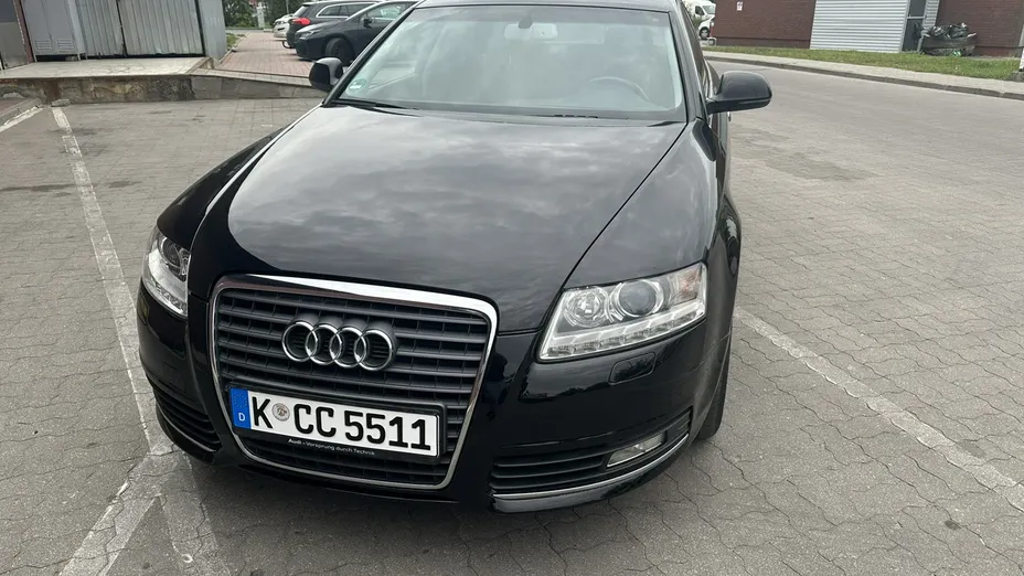AUDI A6 -