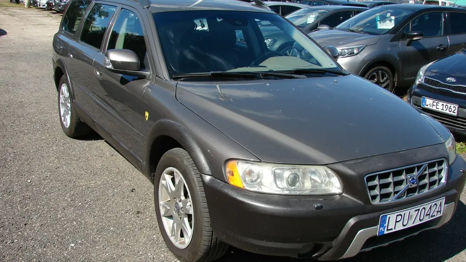 VOLVO XC70 -