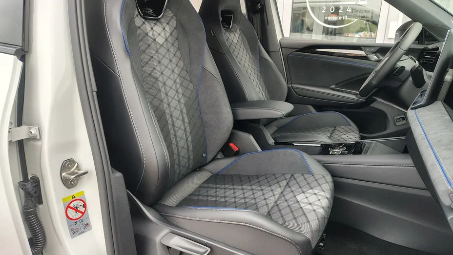 VOLKSWAGEN Tiguan -