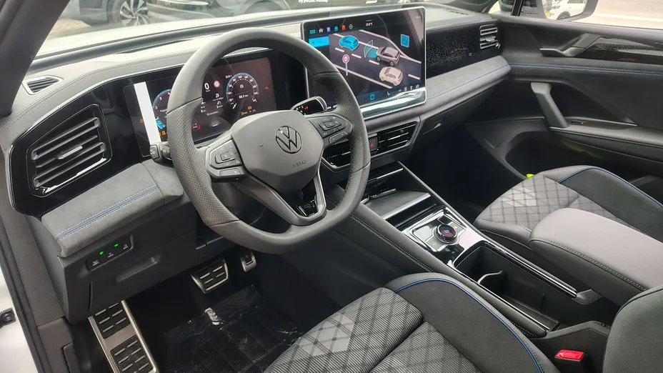 VOLKSWAGEN Tiguan -