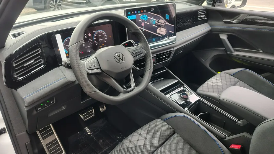 VOLKSWAGEN Tiguan -