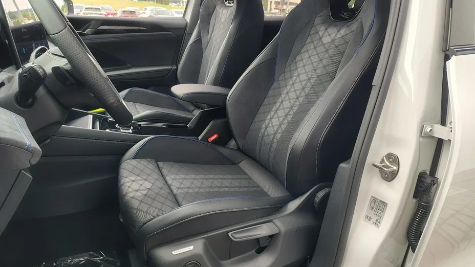 VOLKSWAGEN Tiguan -