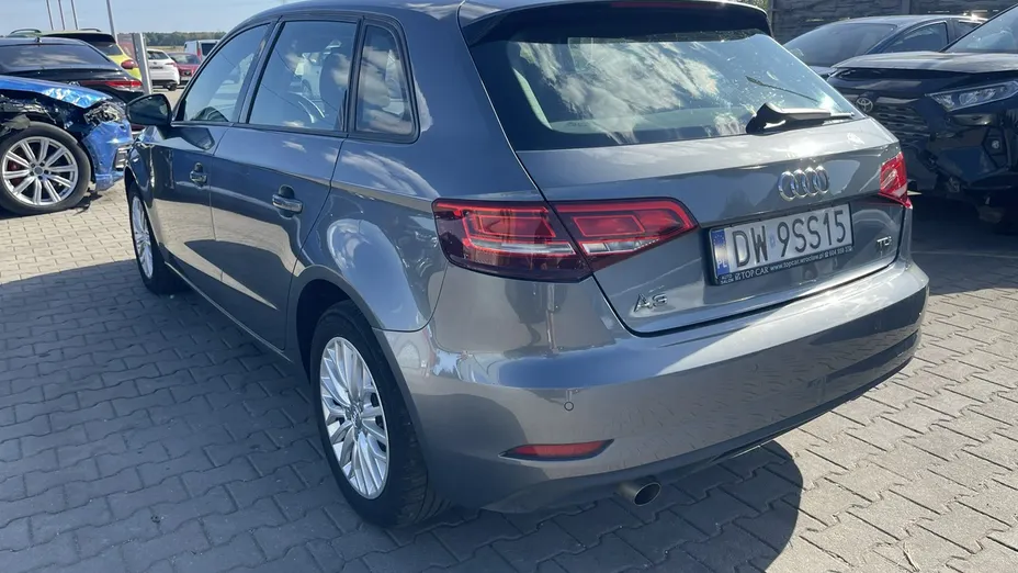 AUDI A3 Sportback -