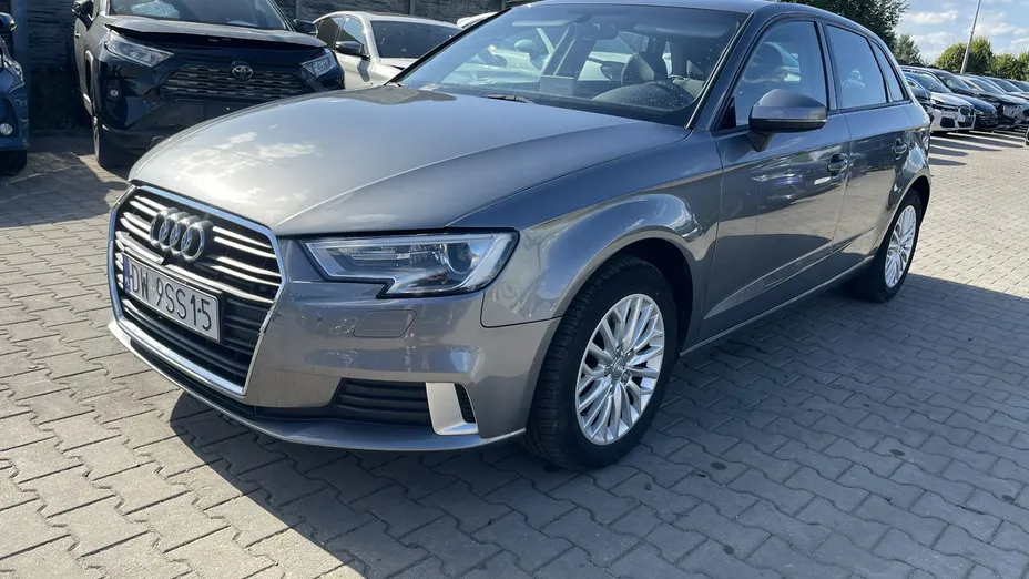AUDI A3 Sportback -