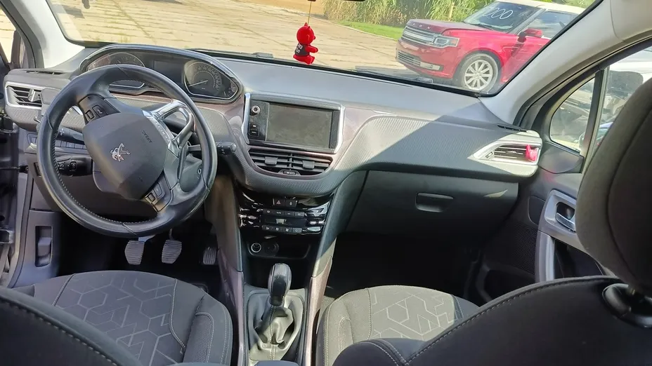 PEUGEOT 2008 -