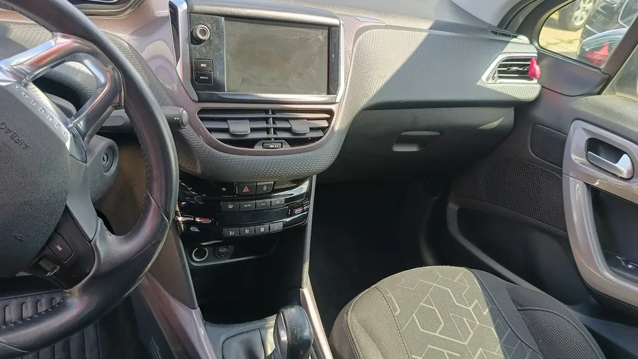 PEUGEOT 2008 -