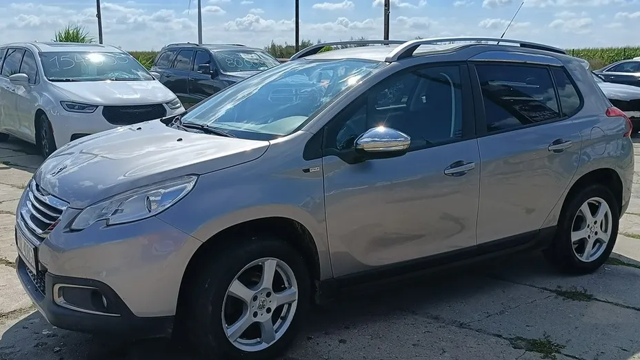 PEUGEOT 2008 -